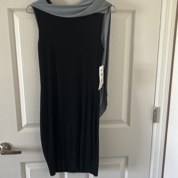 Tee Shirt Dress - Picture 2 of 5